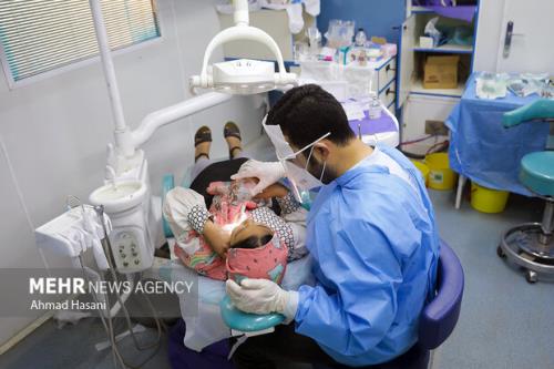 زمان اولین ملاقات کودک با دندانپزشک چند سالگی است