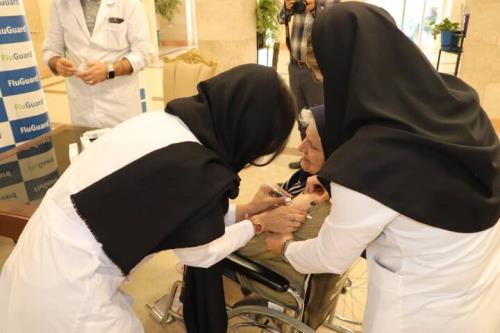 سالمندان کهریزک ضد آنفلوانزا واکسینه شدند