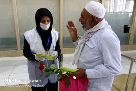انجام معاینات پزشكی متقاضیان حج تمتع 99 در 560 كاروان